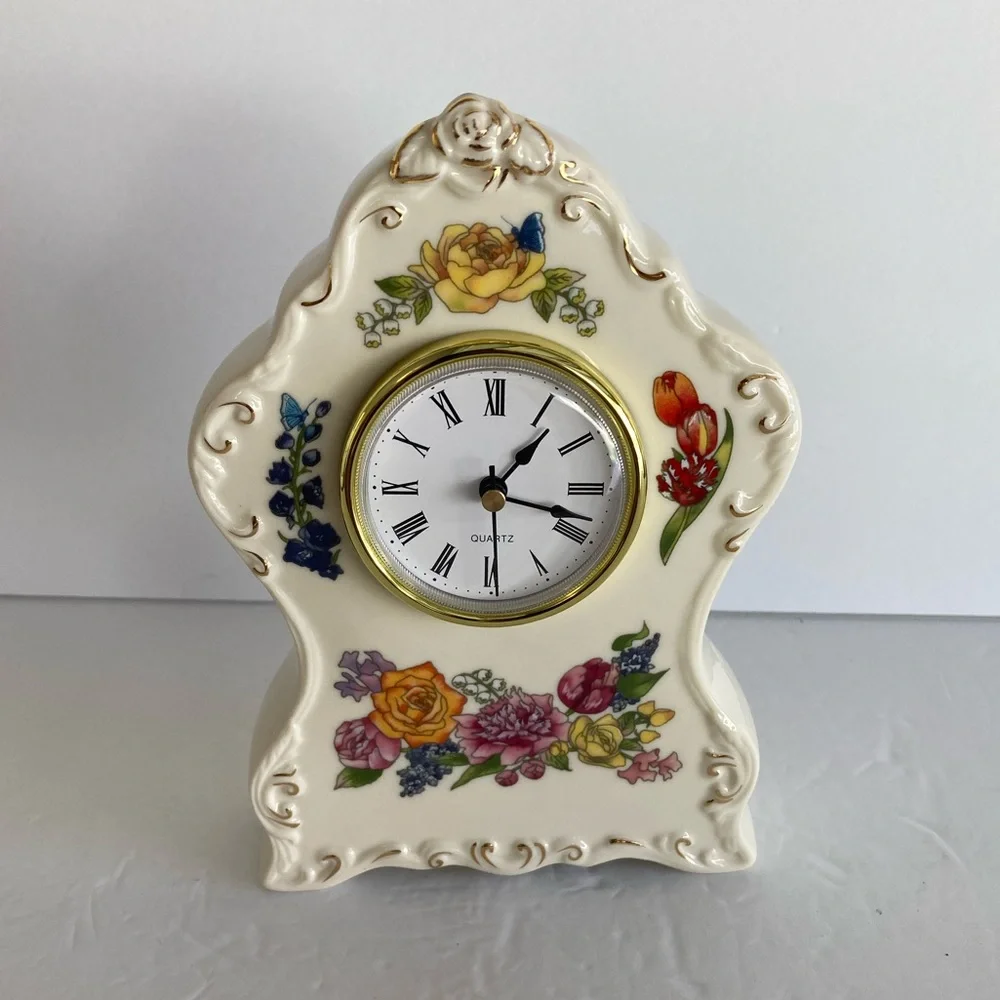 Table clock - Picture 1 of 10